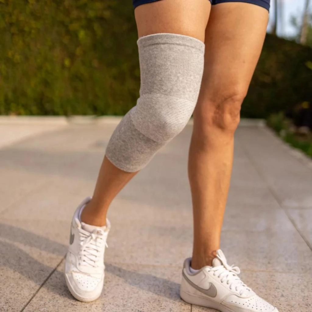 Bamboo Compression Knee Sleeve view 1